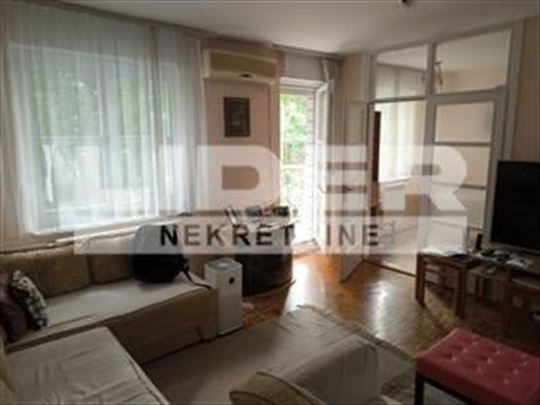 Odličan stan, dvostrano orijentisan ID#129489