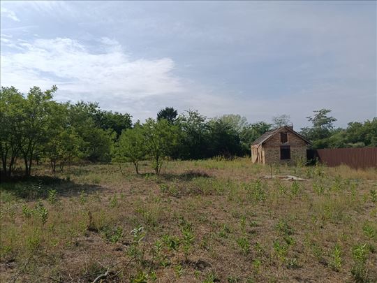 Plac sa objektom, Subotica