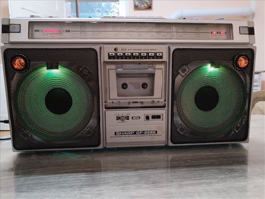 SHARP GF VITANGE BOOMBOX 1980 godine