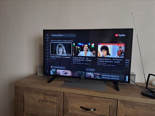 Smart Telefunken 42 (107cm) 4K UHD, T2, Wi-Fi