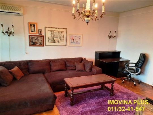 Zemun, Karađorđev trg - Karađorđeva, 84m2