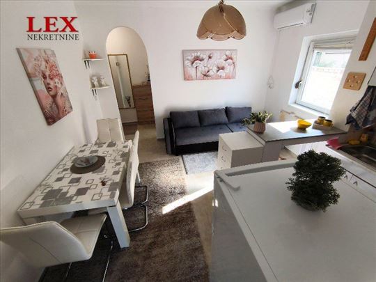 Zemun, kompletno nameštan 37m2, brzo useljiv