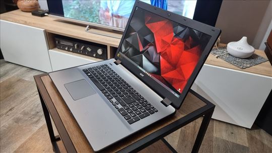 Acer E5-771G/i5/8GB RAM/128GB SSD/FHD 17.3 inca/
