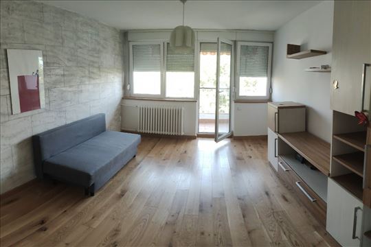Blok 70a, renoviran, komforan, ID 24808