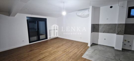Lux Lekino brdo 3,5 ID#1548