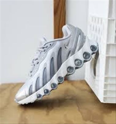 Nike Air Max Plus DN8 Wolf Grey Metallic Silver
