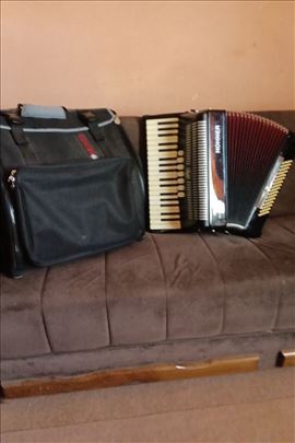 PRODAJEM HOHNER VERDI 3