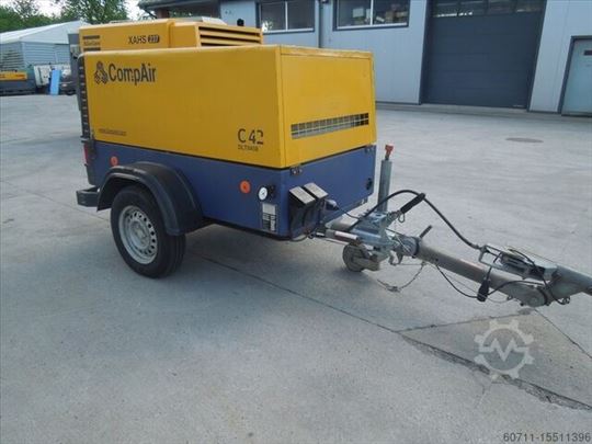 Prodajem kompresor Compair c 42