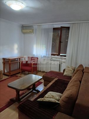 Trosoban stan u Mirijevu za izdavanje