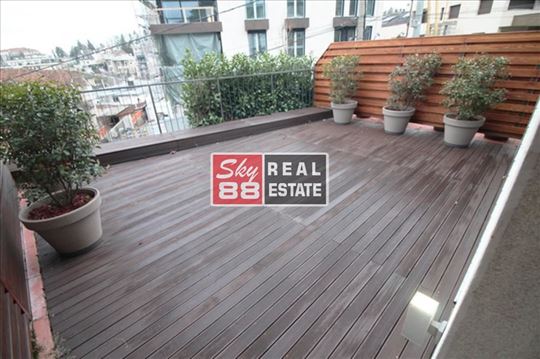 Dedinje , blizina Belog Dvora , luksuzna vertikala