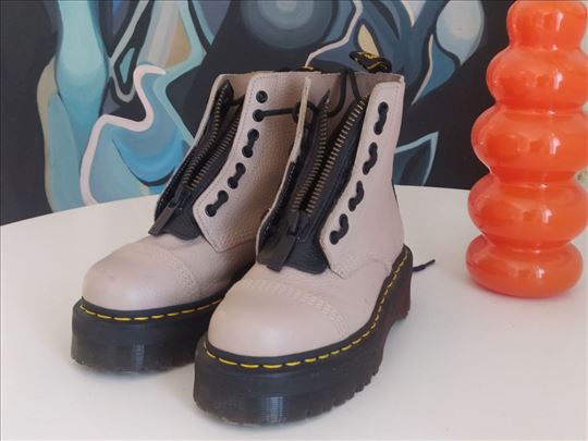 Dr. Martens original čizme – povoljno