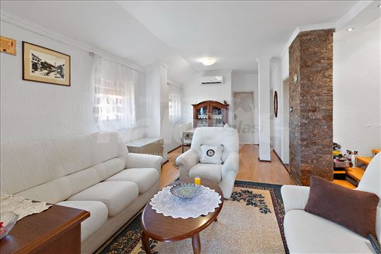 Dupleks - Borča, 104m², Lička ulica, BEZ PROVIZIJE