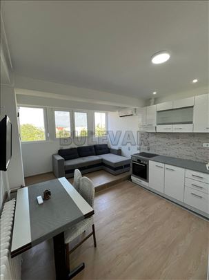 Izdaje se odličan stan u centru Niša, 47m2