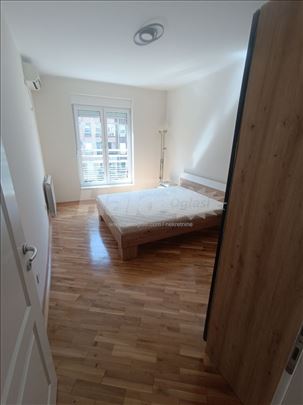 izdajem stan 4.0, Vojislava Ilica blize C. krstu