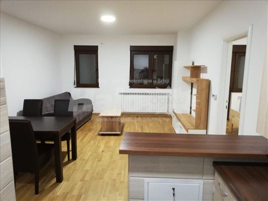 Izdajem stan u centru Kragujevca