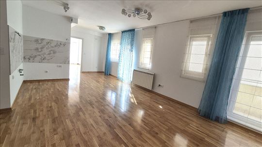Lekino brdo, Šumice, 2.5, 72m²