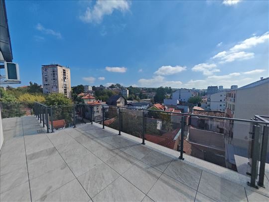 Penthouse na Dimitrijala luksuzno i povoljno