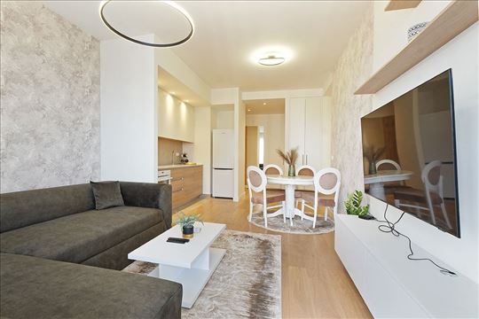 River view, 2BR, garage, top rent!