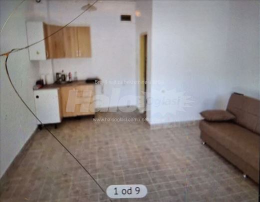 Rakovica, garsonjera 19m+5m2