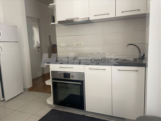 Stan u blizini Hrama Svetog Save - 40 m2 