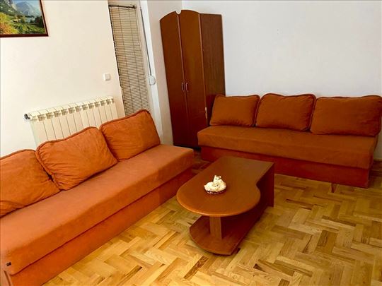 Stari Košutnjak, Trstenjakova 30m2