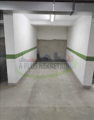 Vračar, garaža 14m2, nije klackalica