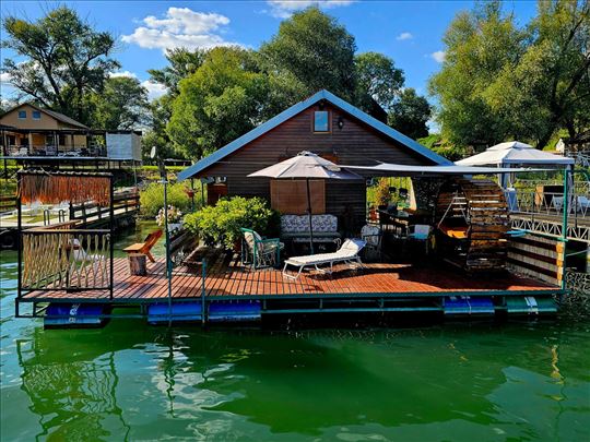 Beograd, odmor na reci, splav Sava