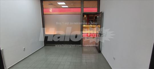 Izdajem lokal TC ENJUB,blok 45