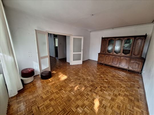 Kumodraž, fasadna cigla, porodičan, svetao stan