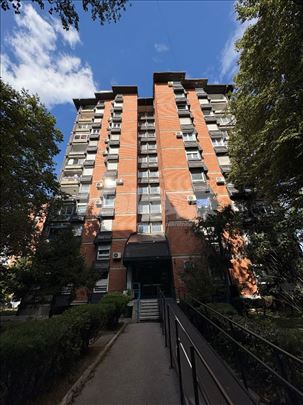 Odličan porodičan stan 67m2 ( 59m2 kor površine ) 