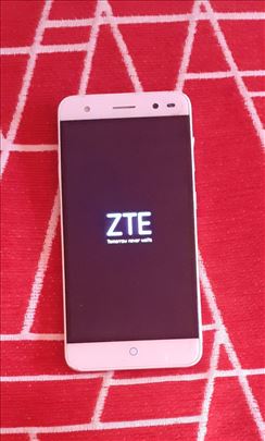 Perfektan mobilni telefon ZTE Blade  V7, Vlasnik