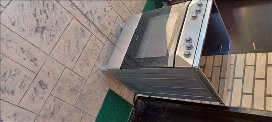 prodaje se sporet gorenje sa ravnom plocom
