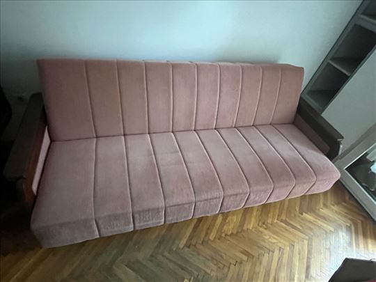 Продајем кревет