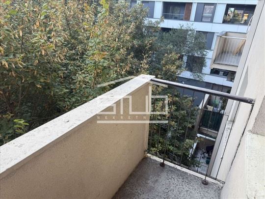 Sarajevska, uknjižen dvosoban stan ID#1412