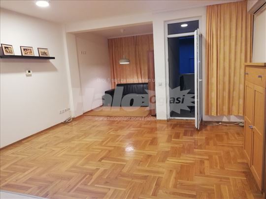Stan 55 kvadrata Kostolačka, Voždovac
