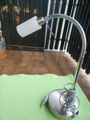 Stona lampa sa podesivim držačem - kao nova