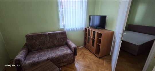 Useljiv 1.5 stan 
