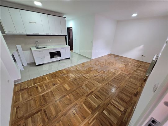 3.0 uknjižen 52m2 vlasnik