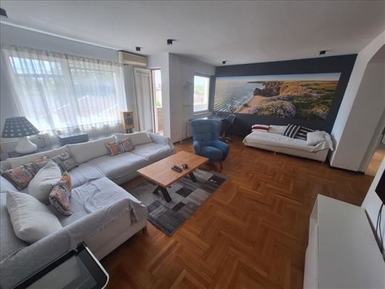 Čuburski park, 3.0, 87M2(T), Trostran, svetao i ko