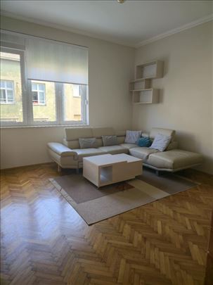 Izdajemo odlican, 3.0 stan u Zmaja od Noćaja!
