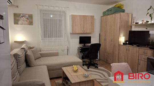 Nameštena garsonjera na Telepu
