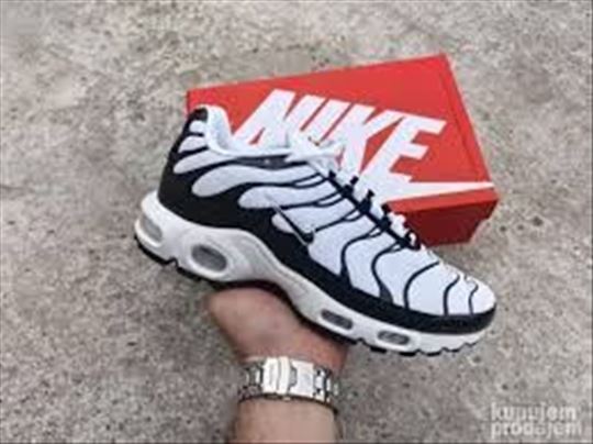 Nike Air Max Plus TN Essential Panda
