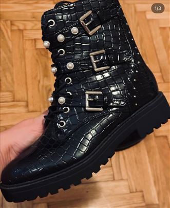 Nove zenske cizme placene duplo