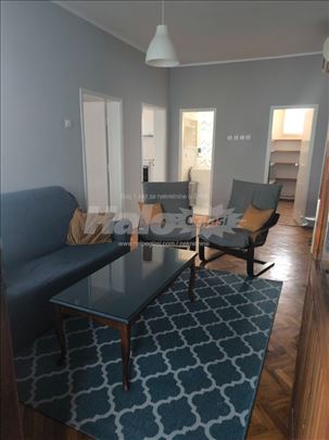 Porodična kuća za izdavanje u Borči