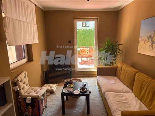 Skoro renoviran troiposoban stan kod Beo SC 