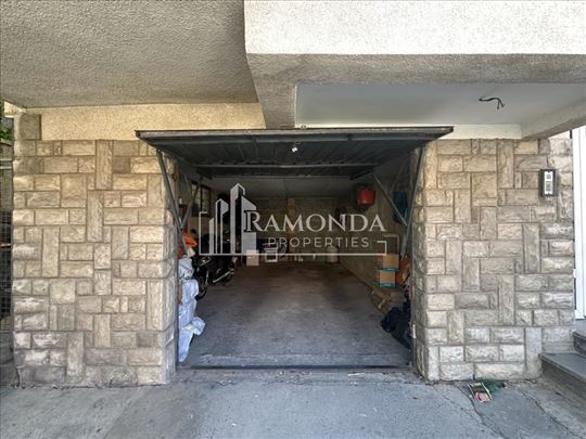 Prodaja garaze 24m2 na Zvezdari ID#221
