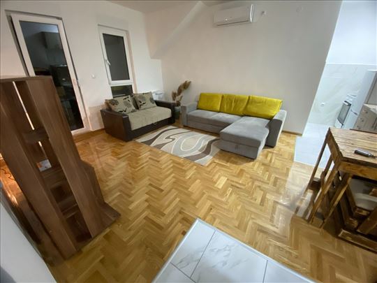 Dvosoban nov stan,S.Baje Gardinovačkog-Adice