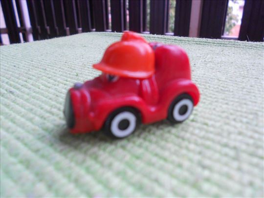 Kinder autić-vatrogasac