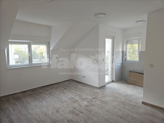 Kotež 1,5 potpuno NOV  sa sopstvenim parkingom