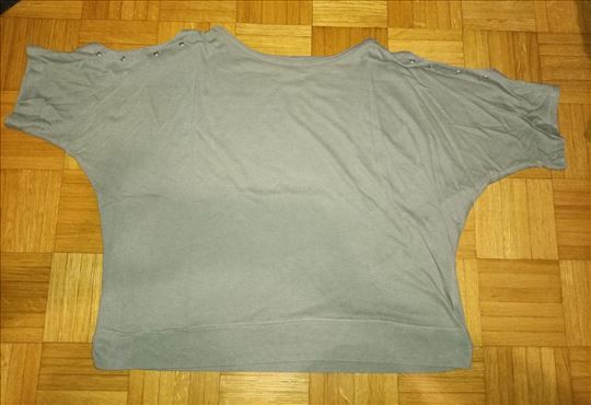 Maslinasto zelena majica 2 komada